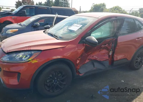 2020 Ford Escape Se Sport Hybrid z USA, uszkodzony, nr VIN 1FMCU0BZ6LUB13991